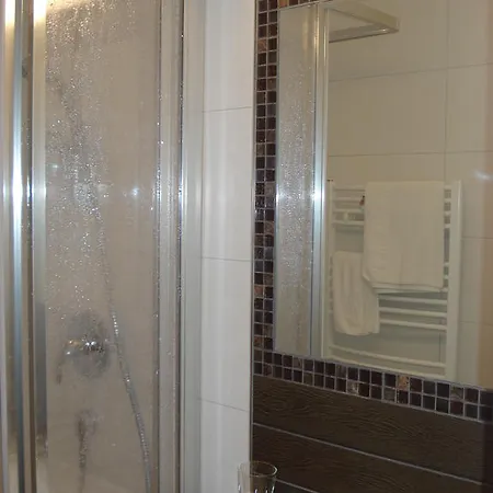 Otel Almtalerhof Traun