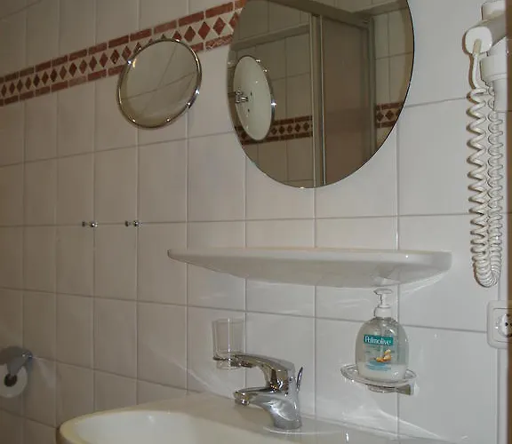 Almtalerhof فندق تارون