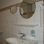 阿尔特勒酒店 酒店 特劳恩