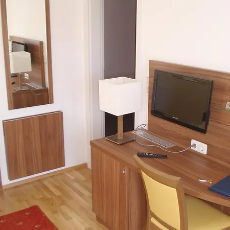 Hotel Almtalerhof 3*